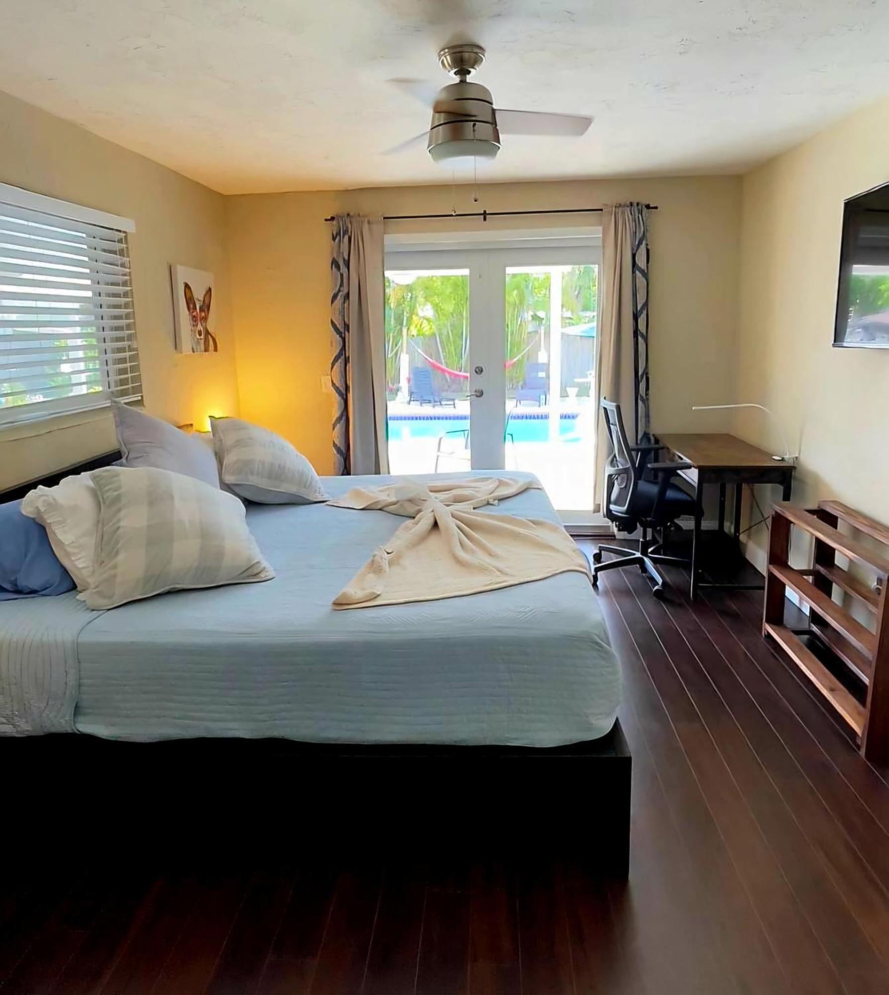 Pool House Resort Heated Swimming Pool Family Getaway Cutler Bay Exterior photo
