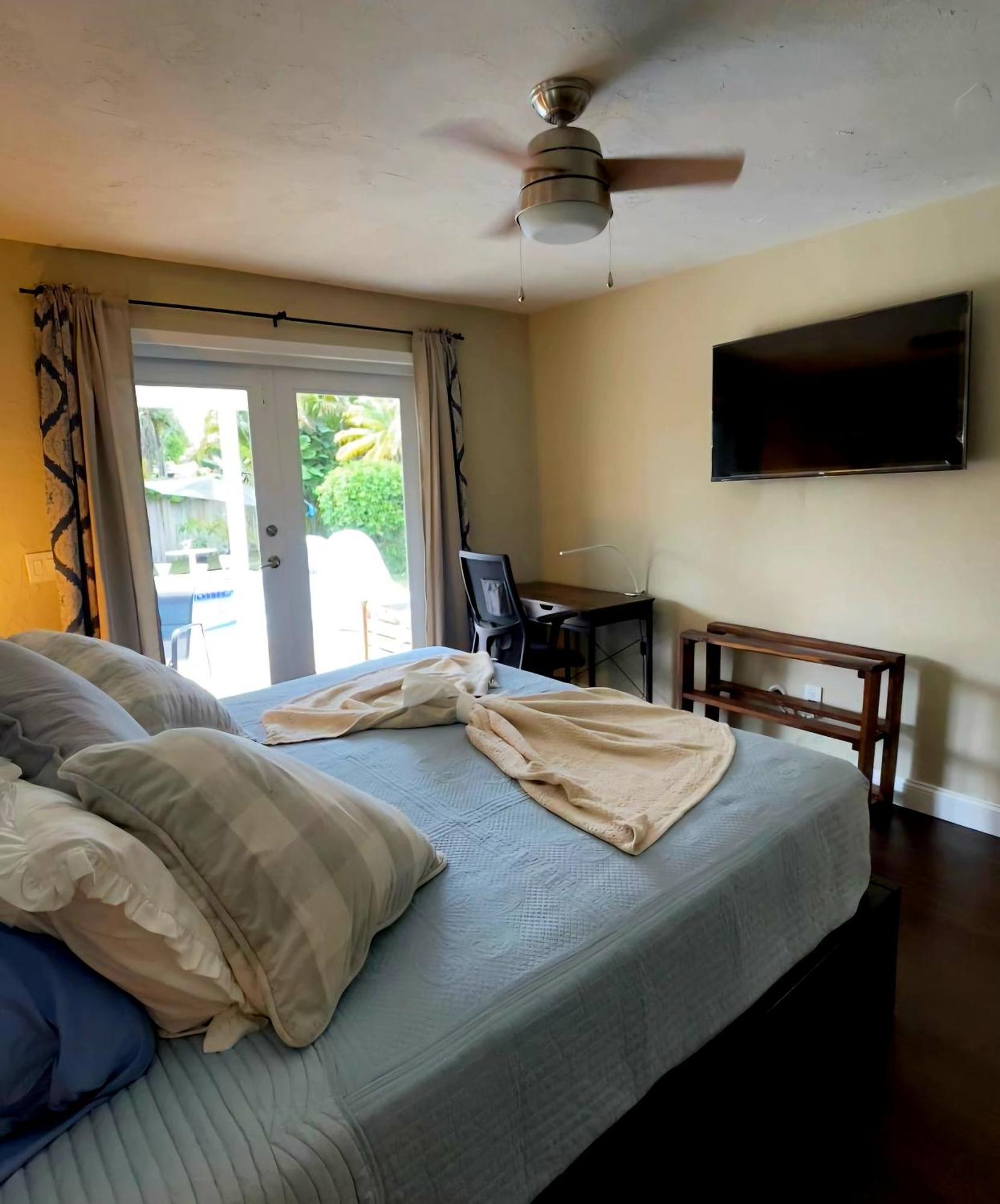 Pool House Resort Heated Swimming Pool Family Getaway Cutler Bay Exterior photo