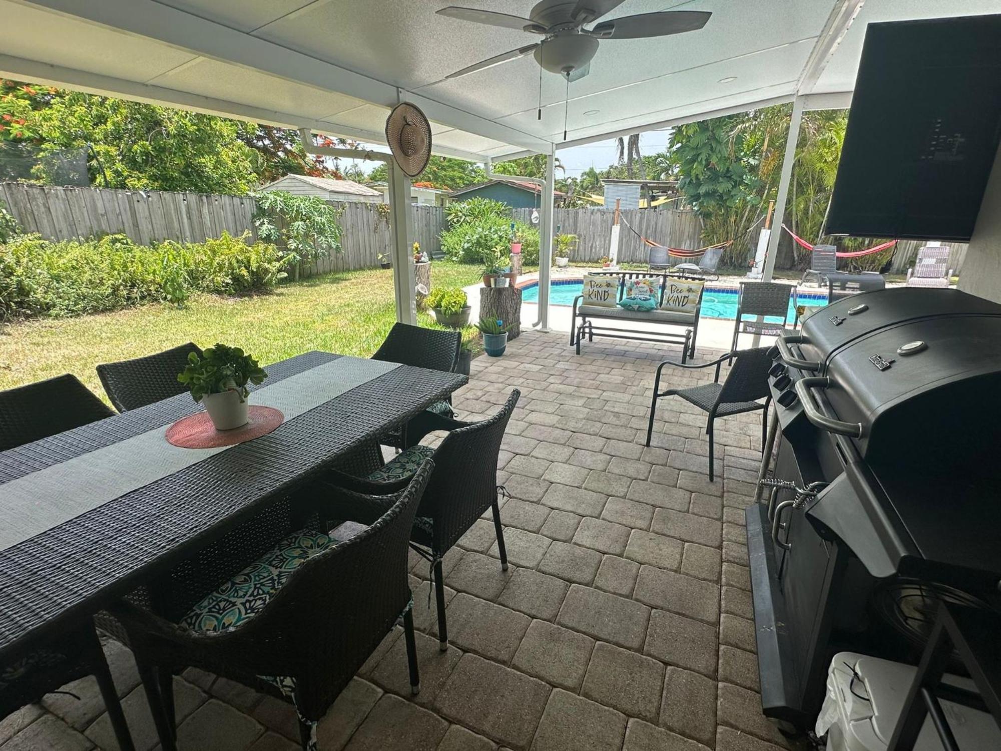 Pool House Resort Heated Swimming Pool Family Getaway Cutler Bay Exterior photo